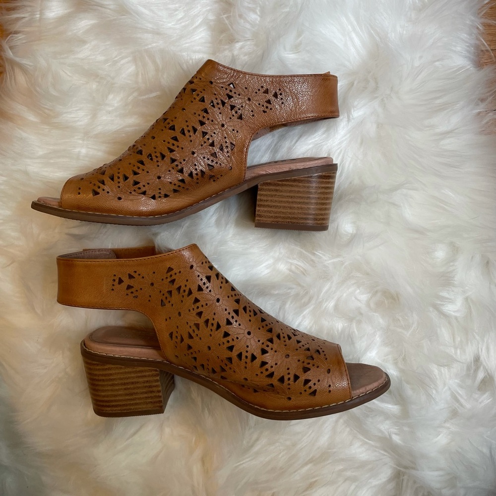 Spring Step Yoshie Sandals Sz 38